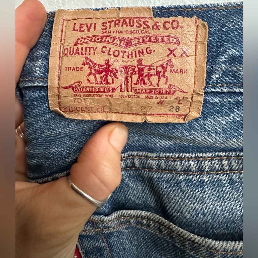 Vintage 701 High Rise Levi Jeans - Picture 4 of 7